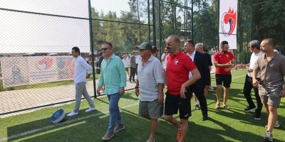 Adanalı teknik adam ve Adanalı Sanatçı halı saha organizasyonunda bir araya geldi