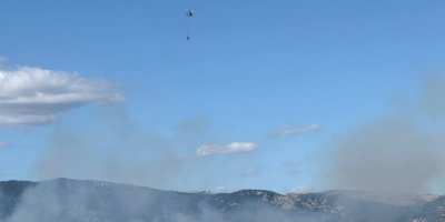 Kozan'daki orman yangını sürüyor, ekipler müdahale ediyor