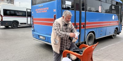 Bozuk paracılığı mesleği yaptı
