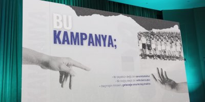 Adana Demirsporlu taraftarlardan "Yaşasın Demirspor" kampanyası