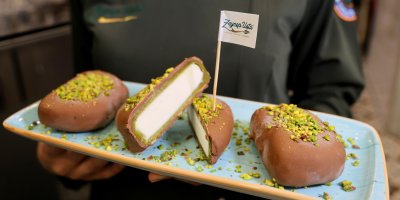 Kilosu bin lira olan bu dondurma sıcak havada yok satıyor