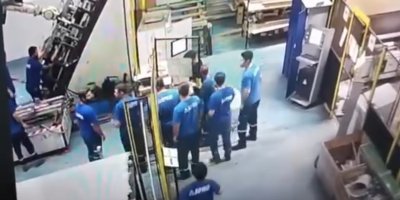 Adana'da feci iş kazası: Arızalı makine, işçinin sırtına saplandı