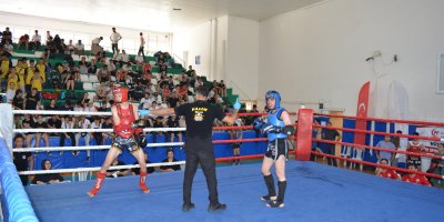 15 Temmuz Demokrasi Şehitlerini Anma Muaythai Şampiyonası Ceyhan’da başladı 