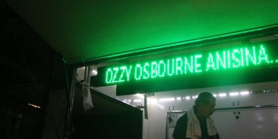 İngiliz müzisyen Ozzy Osbourne anısına Adana’da lokma dağıtıldı