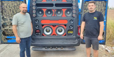 Minibüse yaptığı ses sistemi kulaklarını dans ettirdi