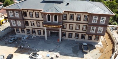 Deprem sonrası yıkılan Saimbeyli kaymakamlık binası yeniden inşa edildi