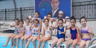 Çukurova Belediyesi’nde yüzme kurslarına büyük ilgi