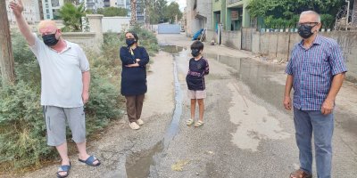 Kanalizasyon taştı, vatandaş sokağa maskesiz çıkamaz hale geldi
