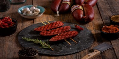 Adana'da yemek sektörü akıllanmıyor! Dana eti diye kanatlı et yedirmişler! İşte o firma!