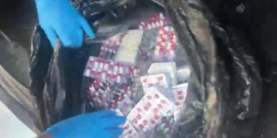 Taksiyle uyuşturucu sevkiyatı yapmak istediler: 2 bin 796 hap yakalattılar