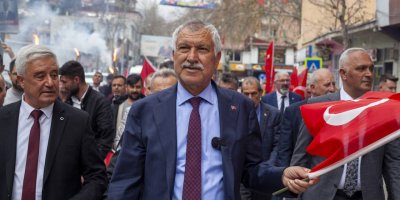 Zeydan Karalar; Gözaltı şartları kötüydü. Çok sağlıklı olmayan, esrar, eroin kokan bir ortamda dört gün tutulduk.