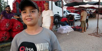 Tatilin son günlerinde 12 yaşındaki Barış hayali için çalışıyor