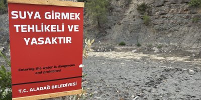 Yedigöze Şelaleleri kurudu, geriye "Suya girmek tehlikeli ve yasaktır" tabelası kaldı