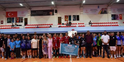 30 Ağustos Hentbol Zafer Kupası, Adana'da yapıldı