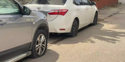 Mahalle sakinlerine sabah şoku: Lastikleri bıçakla patlatıldı!