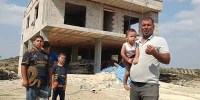 Üç aydır evlerine içme suyu hattı çekilmesini bekleyen köylülerin 5 gündür de suyu kesik