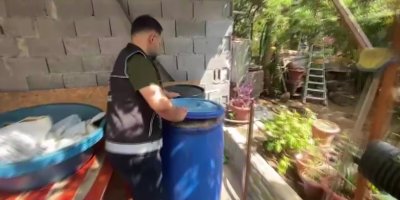 Adana'da 2 bin 930 litre kaçak içki ele geçirildi