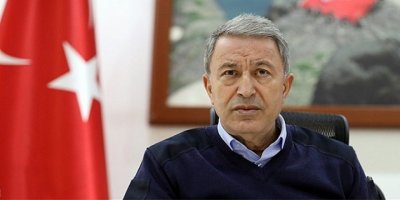 Bakan Hulusi Akar ve komutanlar Adana'da