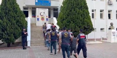 FETÖ tehdidiyle 1 milyon 293 bin lira dolandıran 5 sahte polis yakalandı