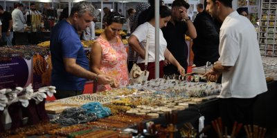 Değer biçilemiyor: Kur'an-ı Kerim'in 604 sayfası tespihe nakşedildi