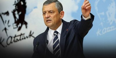 Özgür Özel geçerli 835 oyun tamamını aldı! Yeniden CHP Genel Başkanı seçildi!