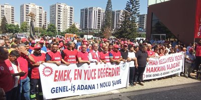 Seyhan Belediyesi işçileri basın açıklaması yaptı