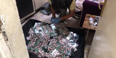 10 bin adet uyuşturucu hapla yakalandılar: "Uyuşturucu satmıyoruz" savunması yaptılar