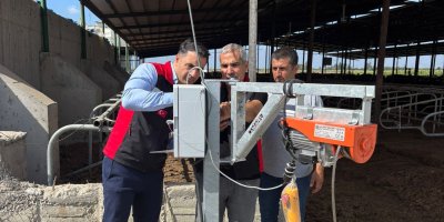Adana’da hayvancılık işletmesine yapılan hibe destekleri yerinde incelendi