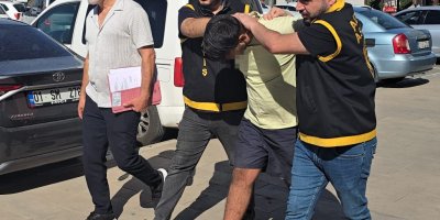 Hırsızlık anları kamerada: Parası bitince iş yeri soyan şüpheli tutuklandı