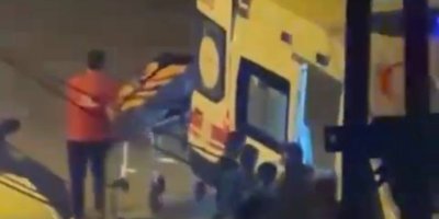 Adana'da iki motosiklet kafa kafaya çarpıştı: 2 yaralı