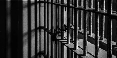 Adana'da bir anneye, çocuğunu evde alıkoyduğu iddiasıyla 7,5 yıl hapis cezası verildi