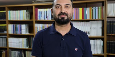 Doç. Dr. Berat Akıncı: "İsrail'in uluslararası arenada yalnız kalması bu anlaşmayı imzalattı"