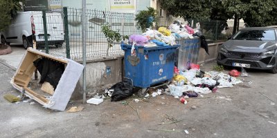 Seyhan'da çöp birikintileri oluştu