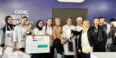 Lezzet Festi̇vali̇’ne, İsmet İnönü MTAL’i̇n genç şefleri̇ damga vurdu