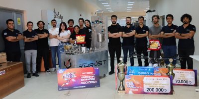 Şampiyon öğrencilerin yeni hedefi: "Uzaya çıkmak"