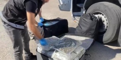 80 milyonluk uyuşturucu yakalatan şüpheli: "Arkadaşım 'götürür müsün' dedi, ben de kıramadım"