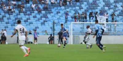 Adana Demirspor’da kriz derinleşti: Futbolcular antrenmana çıkmadı!