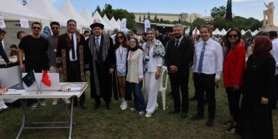 Çukurova Üniversitesi’nde, öğrenci kulüpleri tanıtım etkinliği festival coşkusuna dönüştü