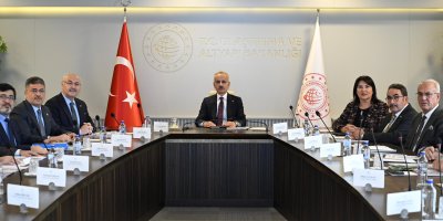 Adana Heyetinden Bakan Uraloğlu’na ziyaret: Ulaştırma projeleri masada...