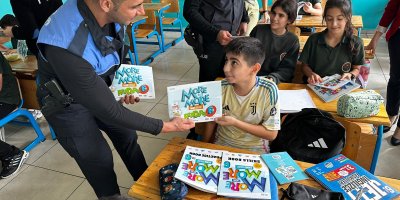 Adana Emniyetinden, öğrencilere İngilizce desteği