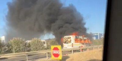 Adana'da öğrenci servisi yandı