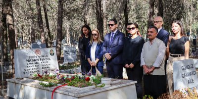 Meslek şehitleri, mezarları başında anıldı