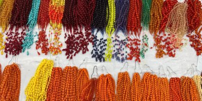 Tespih mezatı her ay binlerce koleksiyoner ve meraklıyı bir araya getiriyor