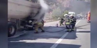 Adana-Pozantı Otoyolu’nda, tır dorsesinde yangın çıktı