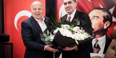 Yüreğir Belediye Başkanı Demirçalı’dan, CHP İl Başkanlığı’na ziyaret 