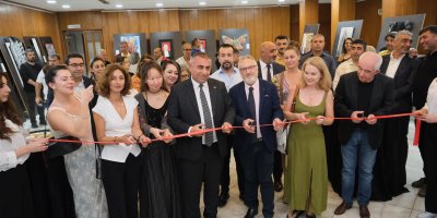 'Özgürlük Yolu' temalı mozaik eserler, sergilenmeye başladı