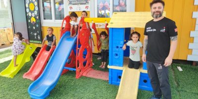 Tarım işçilerinin çocuklarına konteyner sınıfta eğitim