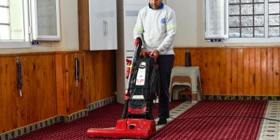 Seyhan'daki İbadethaneler Belediye Ekiplerince Düzenli Olarak Temizleniyor