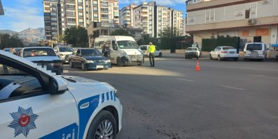 Kozan'da 'Güven Uygulamaları: 3 kişi yakalandı