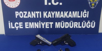Polisin uygulamasında 2 tabanca ele geçirildi